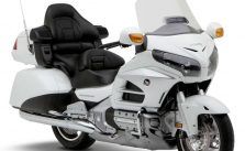 Book your motorcycle cab for a fast and safe transfer