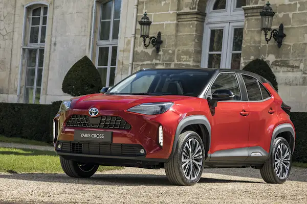 France octobre 2022 : Toyota dépasse Citroën et Dacia pour la première fois, marché en hausse de 5,4%.