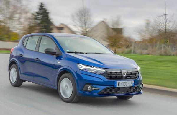 France March 2022: market plunges -19.5%, Dacia (+31.4%) defies, places Sandero in No. 2