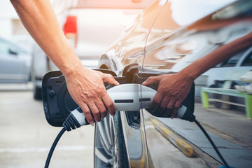 Véhicule électrique : L’origine des premières voitures électriques